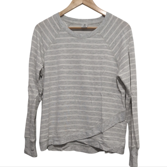 4/$12 Active Life Crossover Hem Athletic Sweatshirt Gray White Stripes Large - Picture 1 of 6